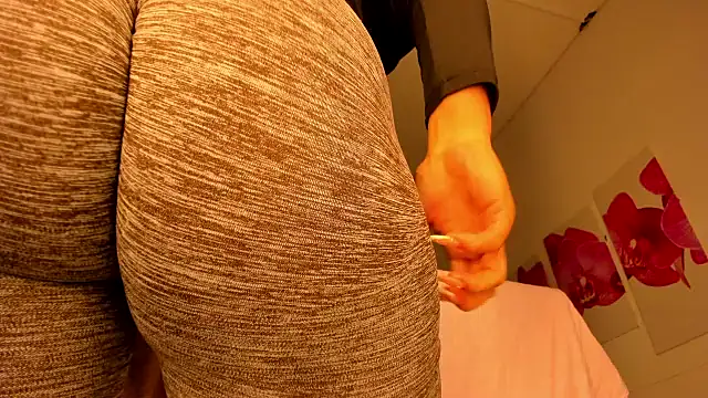 Gabby_Haze - enjoy with me...make me wet