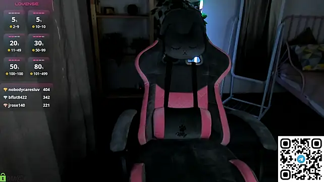 Necucuby - spank ass hard in doggy pose