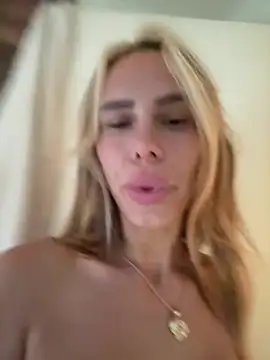 BellaGreenxo - Bounce Boobs (2mins)