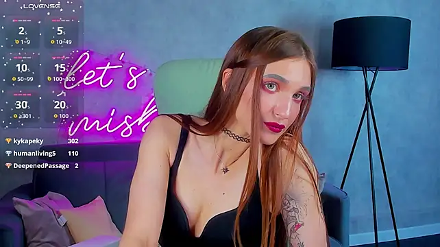 Alisha_Green - show feet