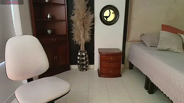 Sheryl_jones - show ass