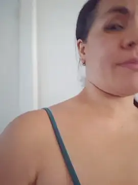 Karla-bruni - paint my tits a color