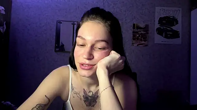 YasmineAndrson - 👅tease tongue & eyes contact👀