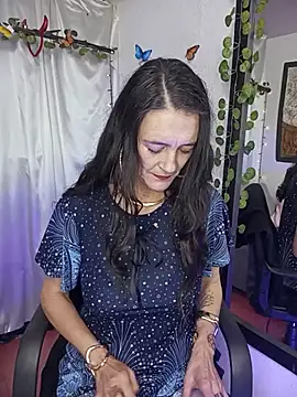 LeanaMaturee - masturbate with my breasts