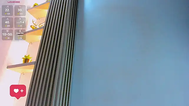 Naomii_Viper - Rub my clit + finger pussy play