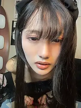 Xiaoxiao1001 - 赤裸上身