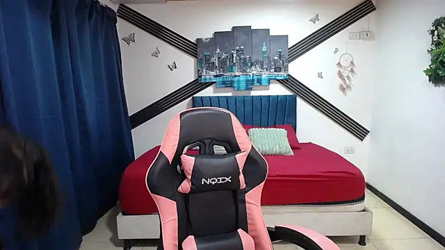 Atheneaa69 - ass flash