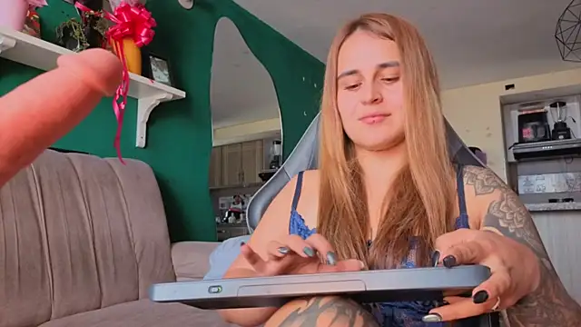Evy_orange1