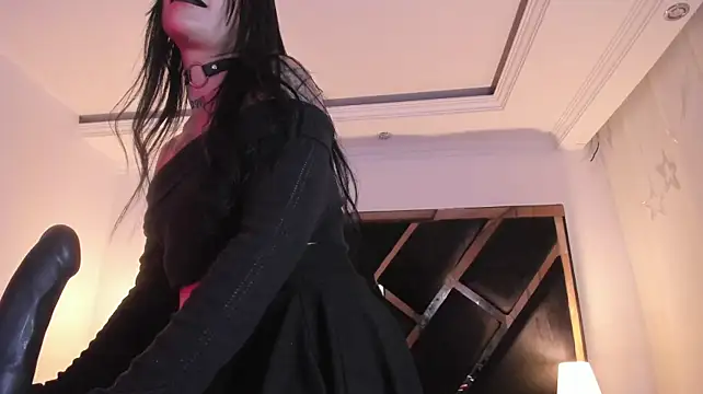 SusanVilla - GODDESS 👑 caress your cock