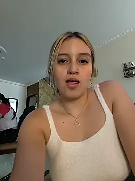 LittleMia_sw - open pussies🫦