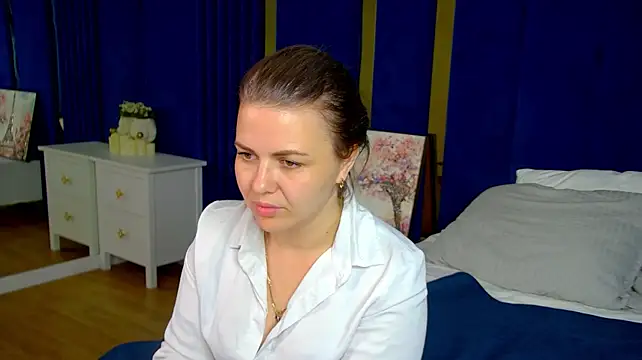 AdeleRavelle - Spoil your favorite kitty!