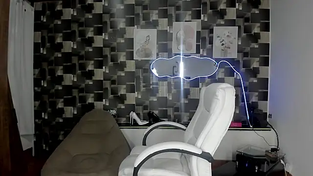Nataliaprada - SHOW PUSSY CLOSE UP+CONTROL LUSH X4MIN