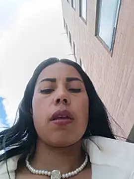 _andrea30 - Dildo in risky pussy
