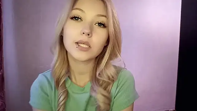 ChantellStremmel - massage my tits gently close to cam