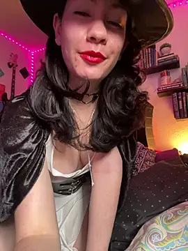 DiviNina - TOPLESS 5 MIN 🔥