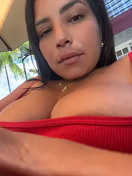 Sara-Vegaa - MAKE ME SQUIRT WITH MY TOY