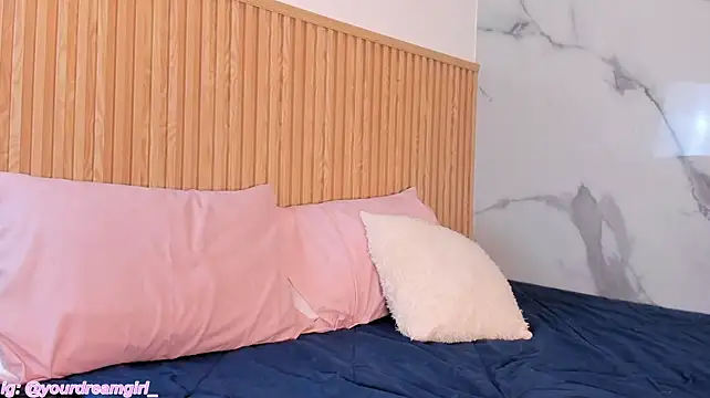 Yourdreamgirl__ - FLASH BOOBS