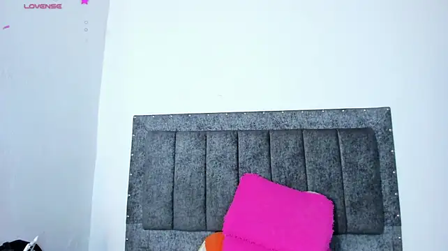 MiaFoox__ - A quick look at my boobs