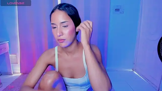 Samantha_luv_ - licking one's fingers with saliva