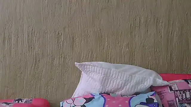 JuicyHoneyXO - Bounce Boobs