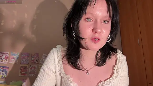 JosephineBulmer - show tongue