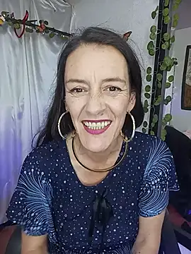 LeanaMaturee - masturbate with my breasts