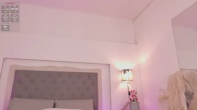Mila_Hudson - RIDE DILDO + SPANKS!!