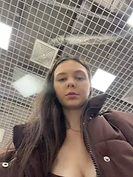 Ttixmila - Squirt in public toilet 💦