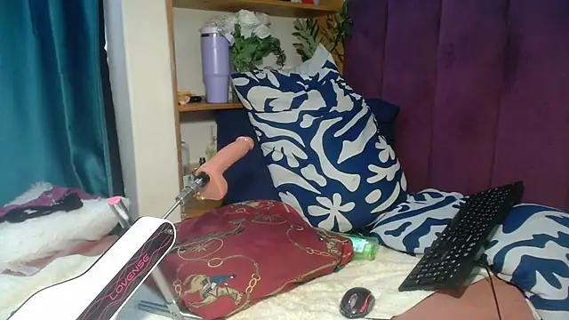 Juicy-luciey - Drill and dig my pussy squirt
