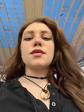 Lucy-joy - bb SHOW 1 HARD NIPPLE in cafe