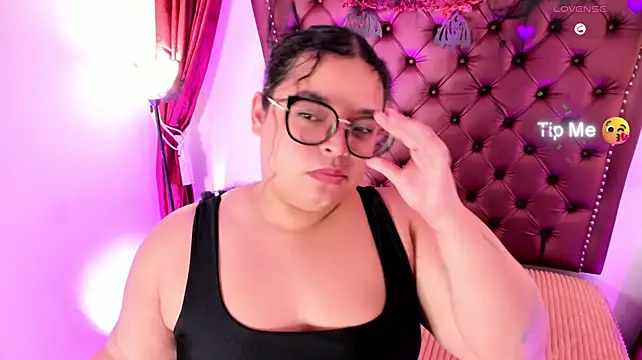 Mikaela_moreau - Show boobs + Oil 🍒