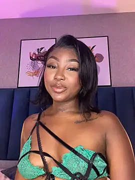 KishaMoore - ♥︎ Take off panty - Twerk in doggy ♥︎