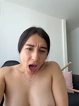 Elisabetta_Amour - bounce your tits in my face
