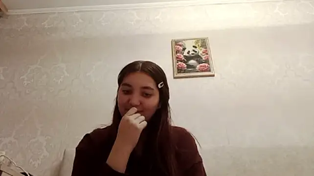 TynishaShute - air kiss