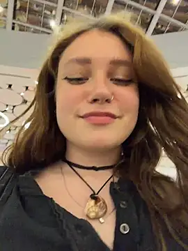 Lucy-joy - slpa naked tits UNDER TOP