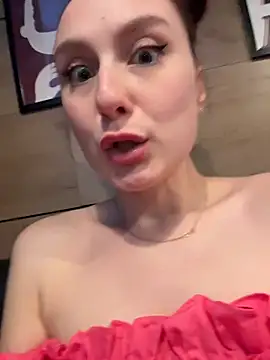 Dina_Tease - GET NAKED & OPEN DOOR 1 MIN in MAN WC