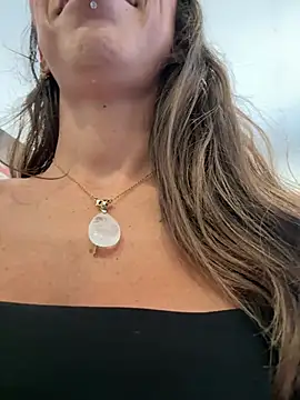 Lalla-Amani - JE SUCE LA GROSSE BITE HALAL DE MR INAMA