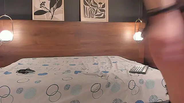 Emma_laurenth - nipple clamps + pussy clamps Slap pussy