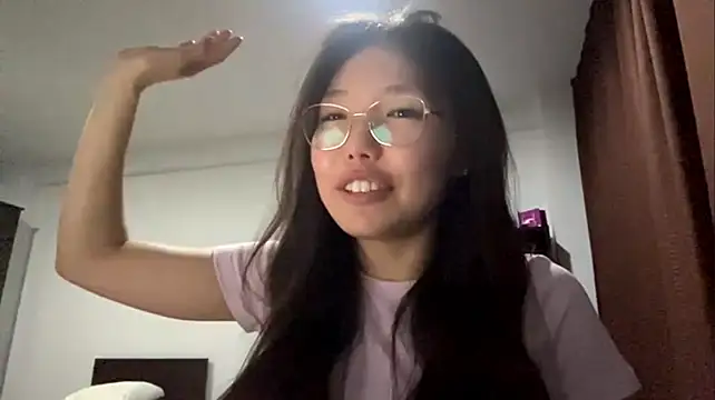 IlonaBantillan - touch my body while dancing