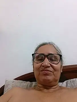 _candi - Dildo en las tetas