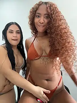 Angel_preta - Tammy fudendo a chefe com cintaralho🤤