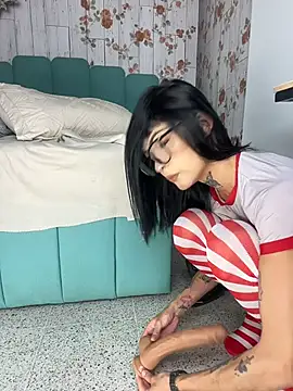 AxaraXXX - FINGERING PUSSY👉🏼🍓