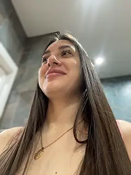 BOOMFOXY - Show my tits and hard nipples🍓🍓