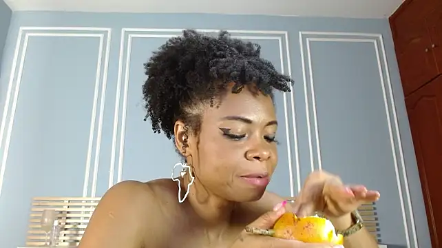 ChantalGarner - Chantal, naked ass and cream