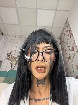 AxaraXXX - FINGERING PUSSY👉🏼🍓