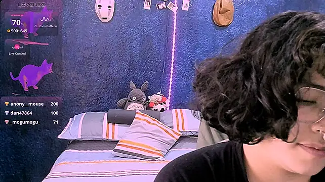 NinaYellow - Dildo fucks my pussy