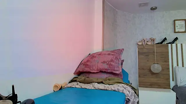 LucianaWainN - Let's start the day with a wet pussy