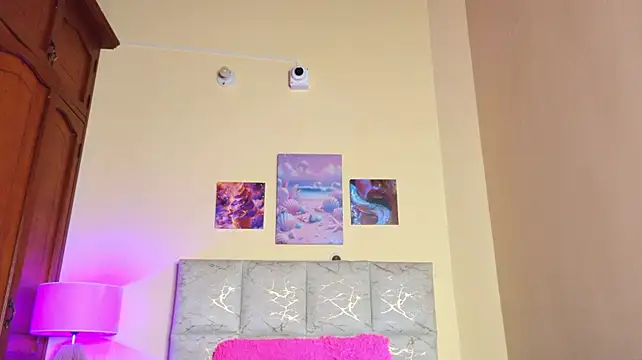 Yensy_hott - oil ass + one finger in ass