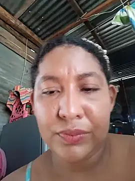 BebesitaYuliza - Flash tetas😈