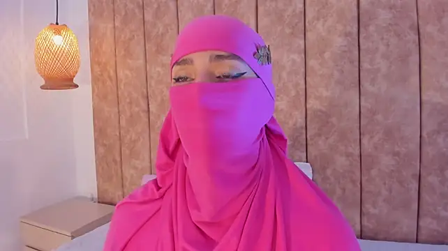 Rawiya - Control lush x2 min + dildo in pussy